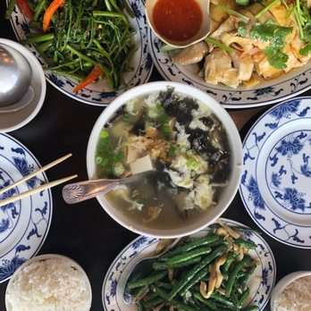 Pulau Pinang - 113. Hainanese Chicken and lunch special (seaweed soup, kangkung belacan and string bean. - Malaysian Near Me - Elmhurst, New York Pulau Pinang - 113. Hainanese Chicken and lunch special (seaweed soup, kangkung belacan and string bean. - Malaysian Near Me - Elmhurst, New York