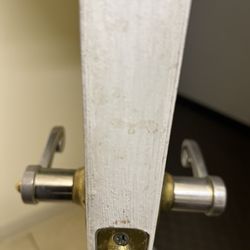 Quality Inn & Suites - Filthy dirty door.