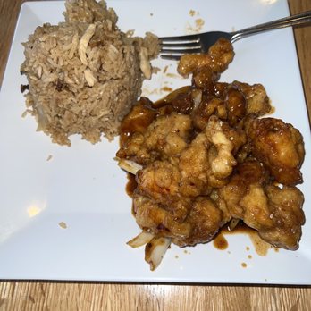 Lotus Restaurant - Sesame Chicken - Vietnamese Near Me - Minneapolis, Minnesota