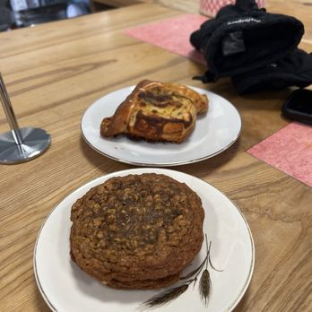 Loaf Lounge - Cafes Near Me - Chicago, Illinois