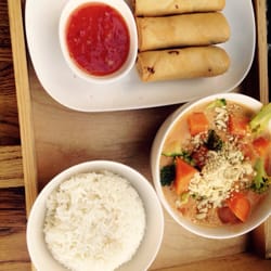 Tuk Tuk - Spring rolls and Panang curry