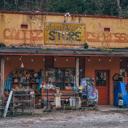 Laurel River Store - A lil rustic on the outside.... A GEM on the inside!!