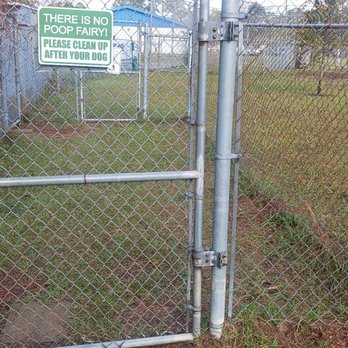 Apalachicola Dog Park - Double gated entry to large dog park from small dog park or from Street - Dog Parks Near Me - Apalachicola, Florida Apalachicola Dog Park - Double gated entry to large dog park from small dog park or from Street - Dog Parks Near Me - Apalachicola, Florida
