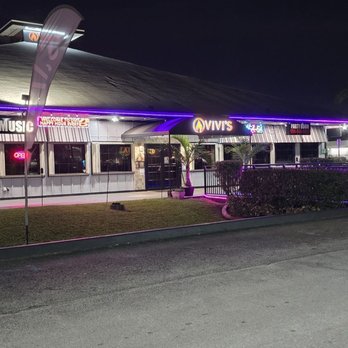 Ovivi’s Restaurant - Outside, easy parking - American Near Me - Hollywood, Florida Ovivi’s Restaurant - Outside, easy parking - American Near Me - Hollywood, Florida