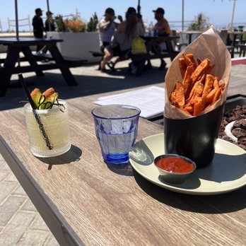 Vista - Sweet potato fries w/ madras curry ketchup! Spicy kook margarita! - Bars Near Me - Hermosa Beach, California