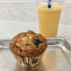 Odd Birds - Brown Butter Blueberry Muffin and vegan Golden smoothie