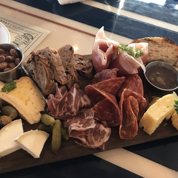 Tower 12 - Mmmmmmm - Bars Near Me - Hermosa Beach, California