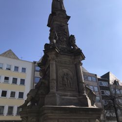Jan-von-Werth-Denkmal Old Market trh Koln Kolin nad Rynom Germany