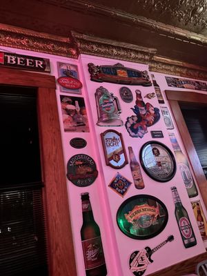 Slippery Noodle Inn by null