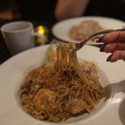 Lotus Thai Cuisine - Pad Thai Lunch Combo