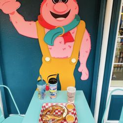 Jeeters Pub - Outdoor patio