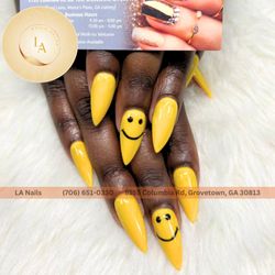 LA Nails - My nails are my calling card.