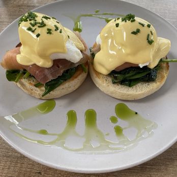 Mimos Cafe - Eggs Royale perfectly poached. - Cafes Near Me - London, XGL