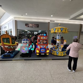 Kildonan Place - Shopping Centers Near Me - Winnipeg, Manitoba