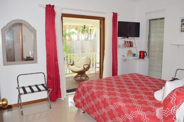 South Pacific BnB Clifton Beach, Cairns Queensland by null