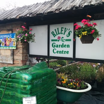 Riley's Garden Center - Sign - Nurseries & Gardening Near Me - Kingston, Ontario Riley's Garden Center - Sign - Nurseries & Gardening Near Me - Kingston, Ontario