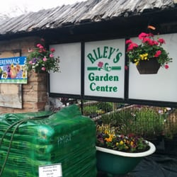 Riley's Garden Center - Sign