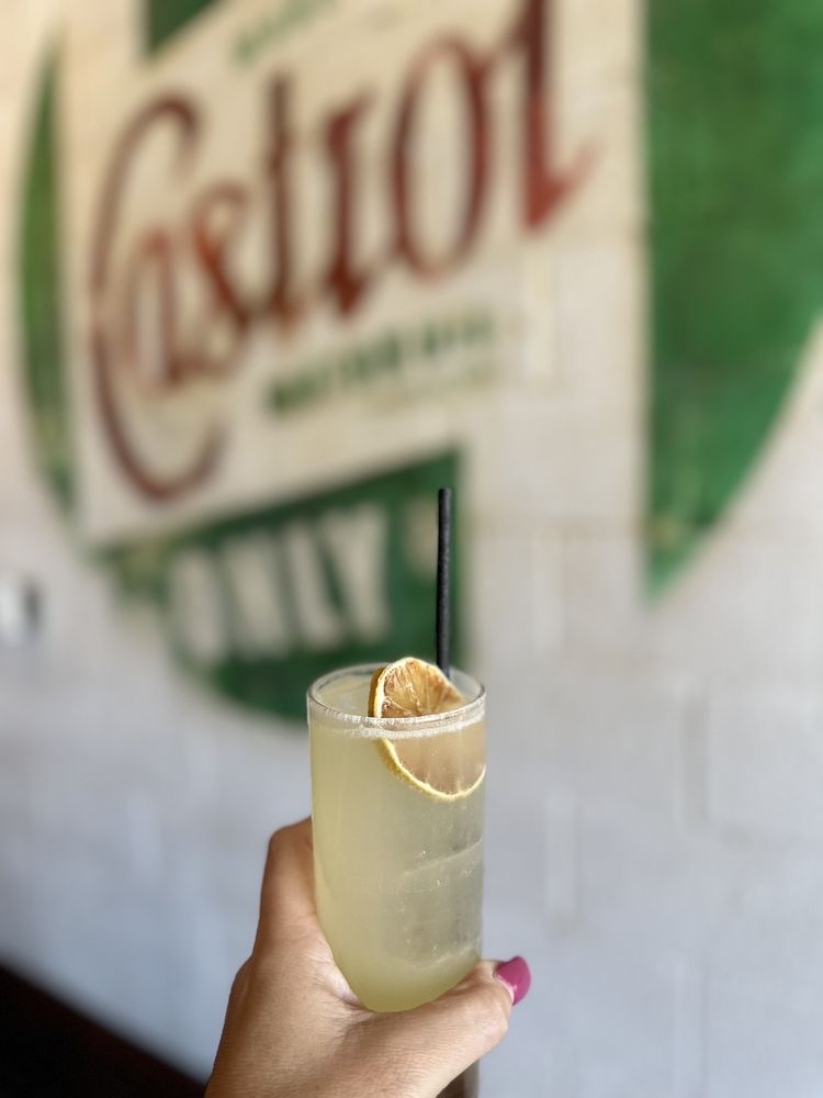 DRAM & DRAUGHT Updated August 2024 298 Photos & 109 Reviews 300 W Gate City Blvd