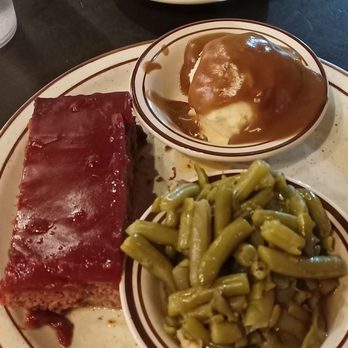 Stan's Country Restaurant - Meatloaf with mashed potatoes and gravy, green beans, and cornbread. - American Near Me - Columbia, Tennessee Stan's Country Restaurant - Meatloaf with mashed potatoes and gravy, green beans, and cornbread. - American Near Me - Columbia, Tennessee