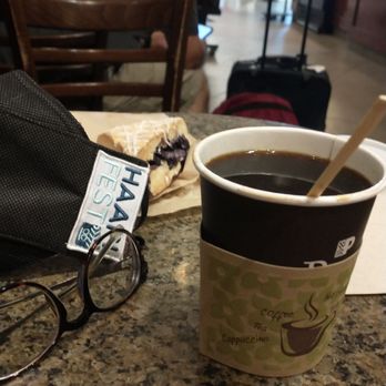 Peet's Coffee - Right across from Gate 41. I can see everyone from here. That's super social distancing. - Coffee & Tea Near Me - Houston, Texas Peet's Coffee - Right across from Gate 41. I can see everyone from here. That's super social distancing. - Coffee & Tea Near Me - Houston, Texas