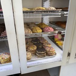 Lilly's Panaderia
