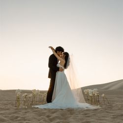 Studio Inspire Bridal - Dress in the sand dunes
