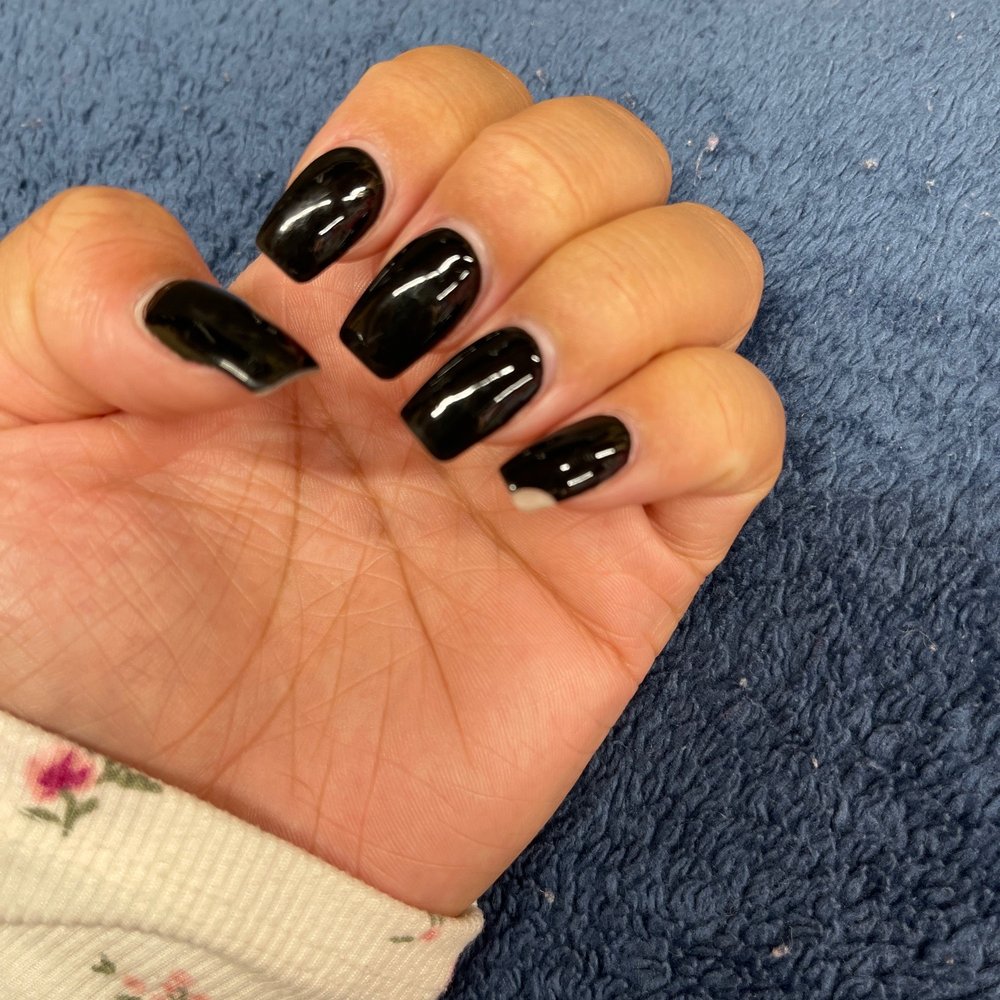 AVA Nail Bar - Nail Salons Near Me - Schaumburg, Illinois