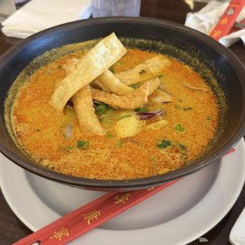 Pad Thai - KHAO SOI GAI (CHIANG MAI NOODLE) - Thai Near Me - Saint Louis, Missouri Pad Thai - KHAO SOI GAI (CHIANG MAI NOODLE) - Thai Near Me - Saint Louis, Missouri