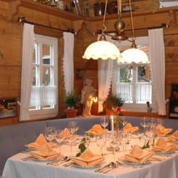 Restaurant Quirle-Häusl - Gemütlichkeit pur in der urigen Holzblockstube