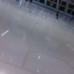 歡天雪地溜冰場 - 學生練習中