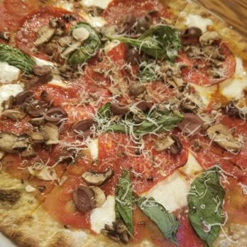 Fat Olives - Gluten pizza crust with pepperoni,  basil & mushroom.  Yummm - Pizza Near Me - Flagstaff, Arizona