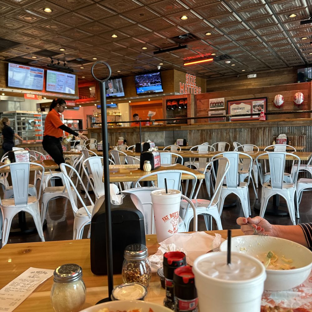 Fat Boy’s Pizza - Katy - Dinning area - Pizza Near Me - Katy, Texas