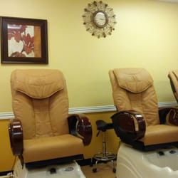 Classy Nails - Excellent massage chairs and foot spas. The deco is great too.