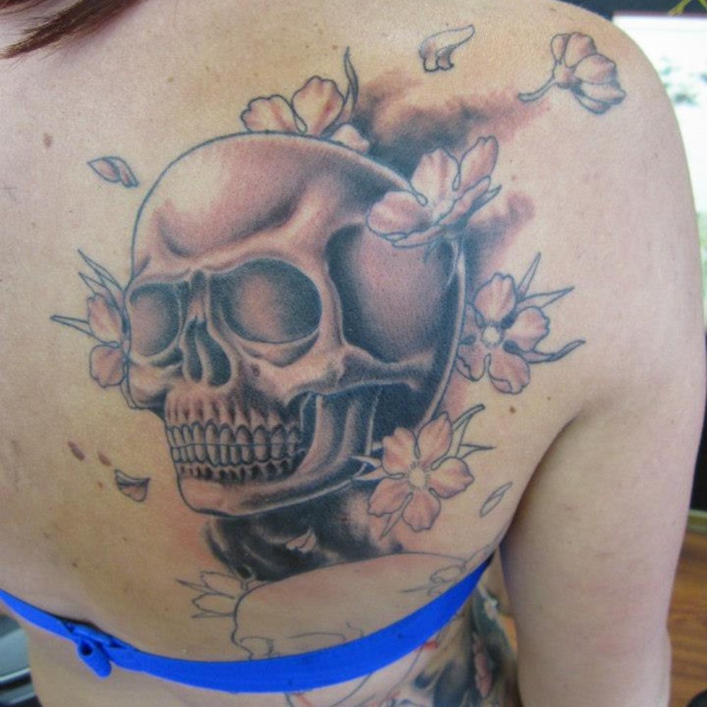 The Gilded Lily Tattoos - Tattoo Near Me - Felton, California The Gilded Lily Tattoos - Tattoo Near Me - Felton, California