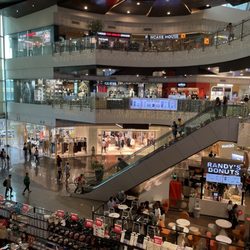 Robinsons Magnolia