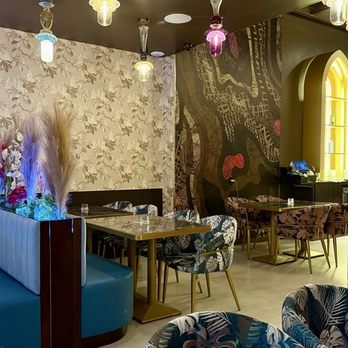 Desi Indian Lounge - Dining Room - Indian Near Me - Vancouver, British Columbia