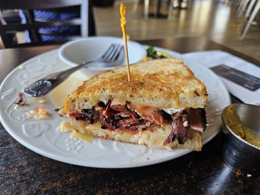 Elijah's Restaurant, Delicatessen and Catering by null