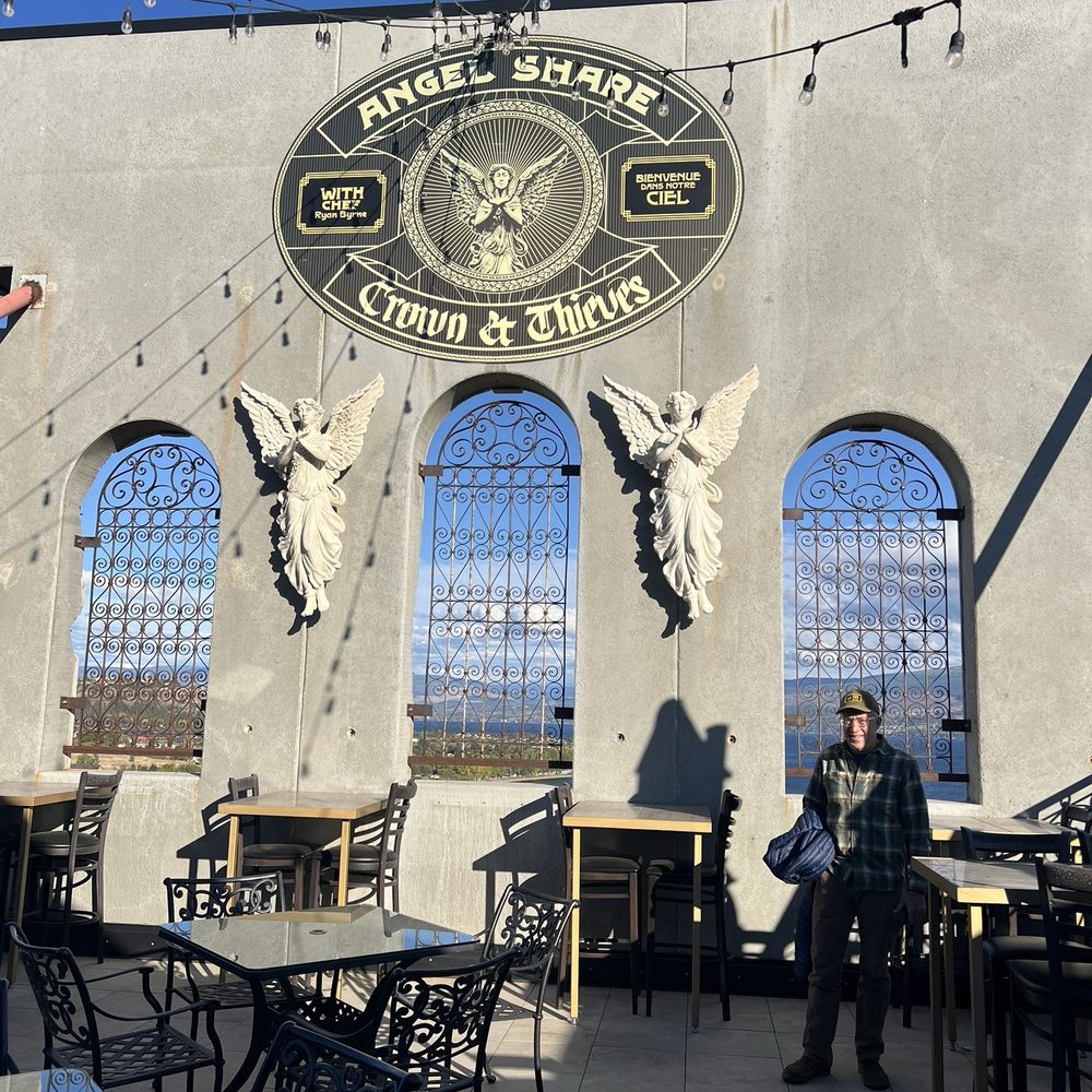 Crown & Thieves - Top floor restaurant - Wineries Near Me - West Kelowna, British Columbia Crown & Thieves - Top floor restaurant - Wineries Near Me - West Kelowna, British Columbia