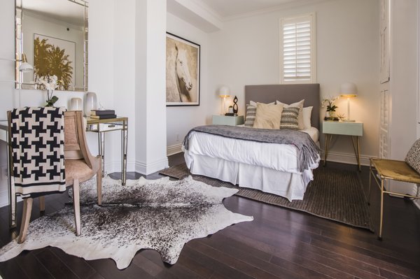 Hollywood Tower Apartments by null