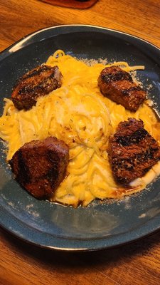 B3 Restaurant & Bar by null