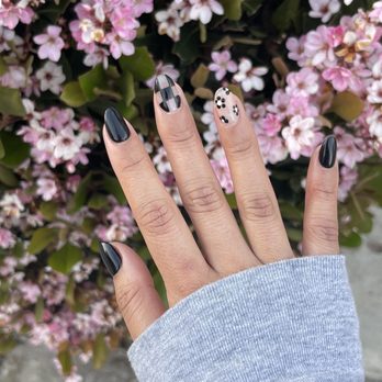 Coco Luxe Nails - Eyelash Service Near Me - Santa Monica, California