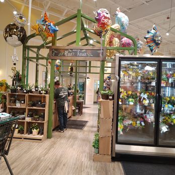 Lowes Foods - Flower area - Grocery Near Me - Johns Island, South Carolina