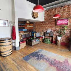 Hostel Fish - Common areas and bar area