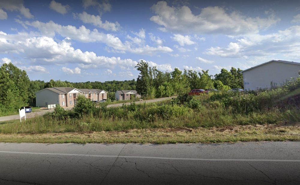 OAK RIDGE APARTMENTS Updated May 2024 1201 Oak Chase Dr, De Soto