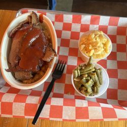Big Black Grill - sliced brisket green beans and mac n cheese