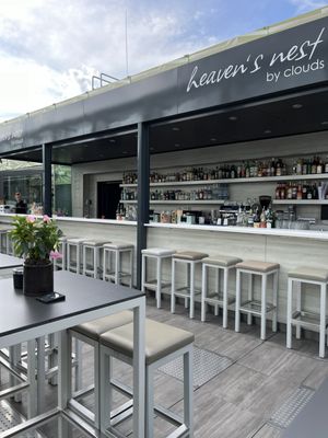 clouds Heaven’s Bar & Kitchen by null