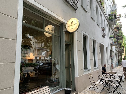 Five Elephant Kreuzberg by null