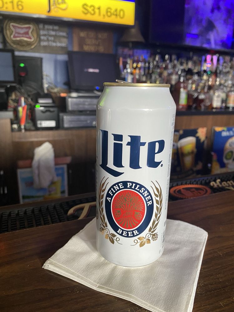 Al's Hideaway Bar & Grill