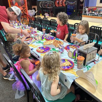 Chuck E. Cheese - Pizza Near Me - Honolulu, Hawaii Chuck E. Cheese - Pizza Near Me - Honolulu, Hawaii