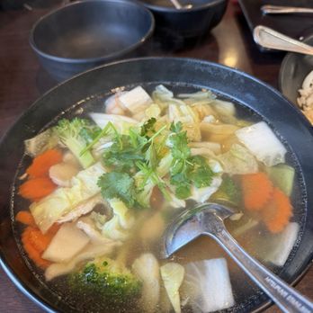 Monora Thai - Cerritos - chicken Wonton Soup - Thai Near Me - Cerritos, California